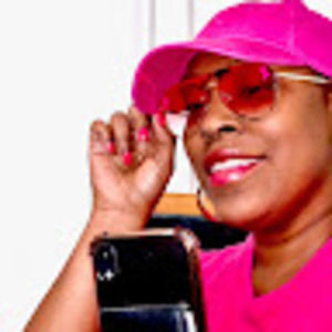 Meet your Posher, Aikia